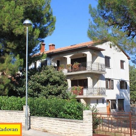 Apartment Radovan Porec Bagian luar foto