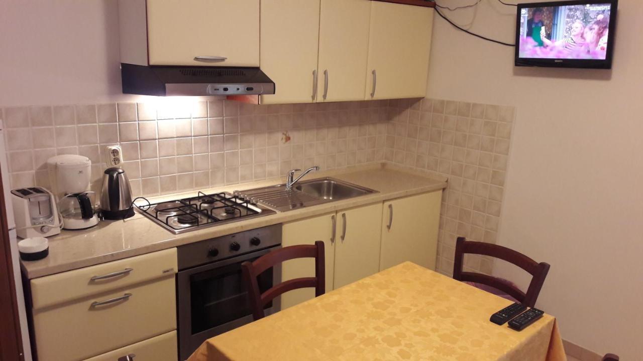 Apartment Radovan Porec Bagian luar foto
