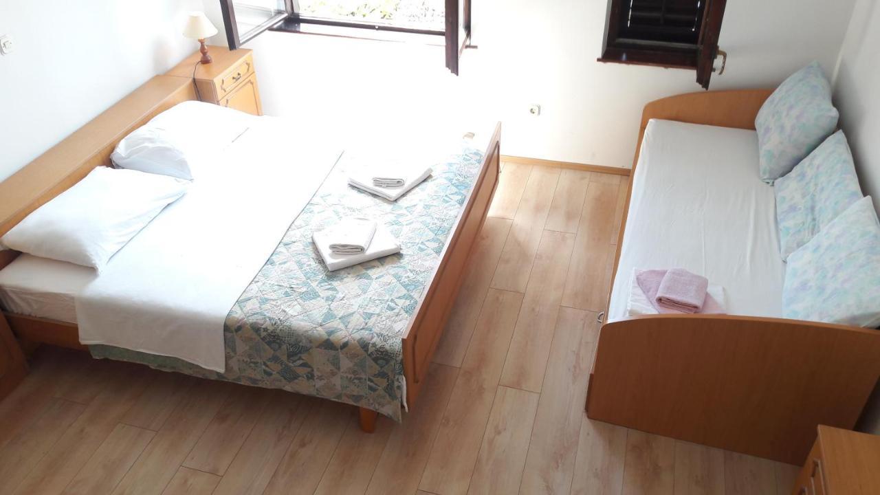 Apartment Radovan Porec Bagian luar foto