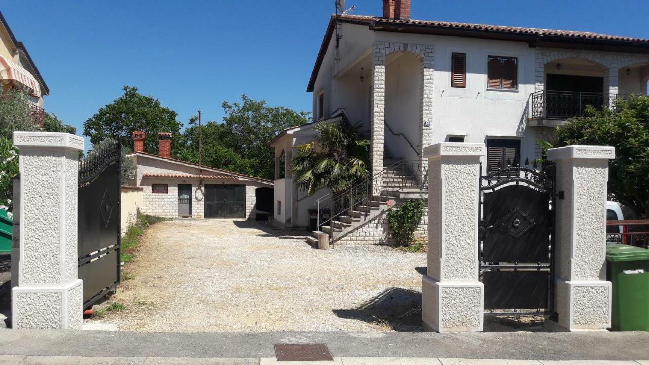 Apartment Radovan Porec Bagian luar foto